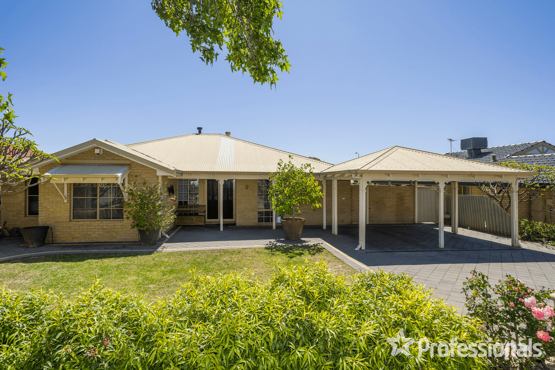 8 Aviemore Loop, KINGSLEY, WA 6026