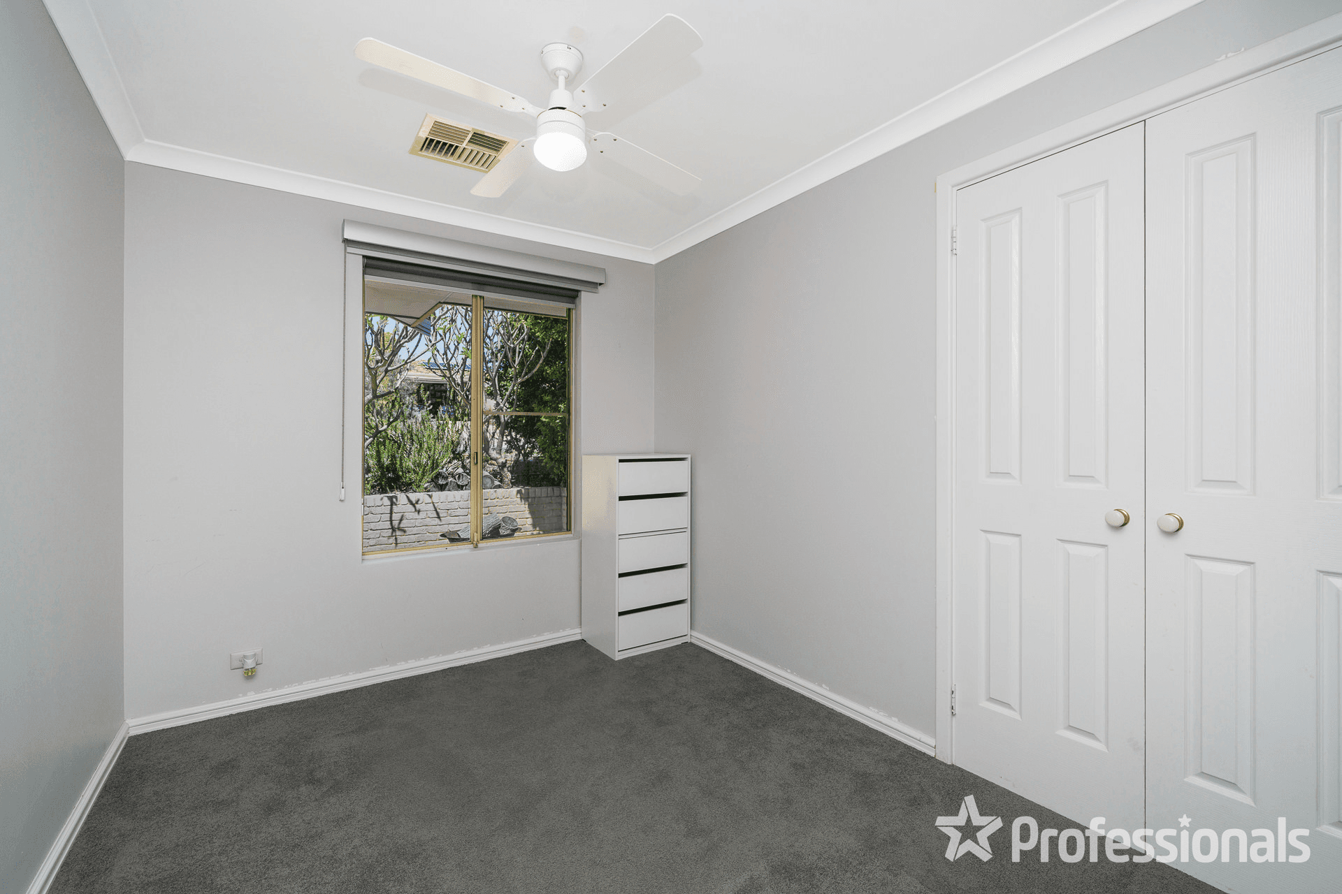 8 Aviemore Loop, KINGSLEY, WA 6026