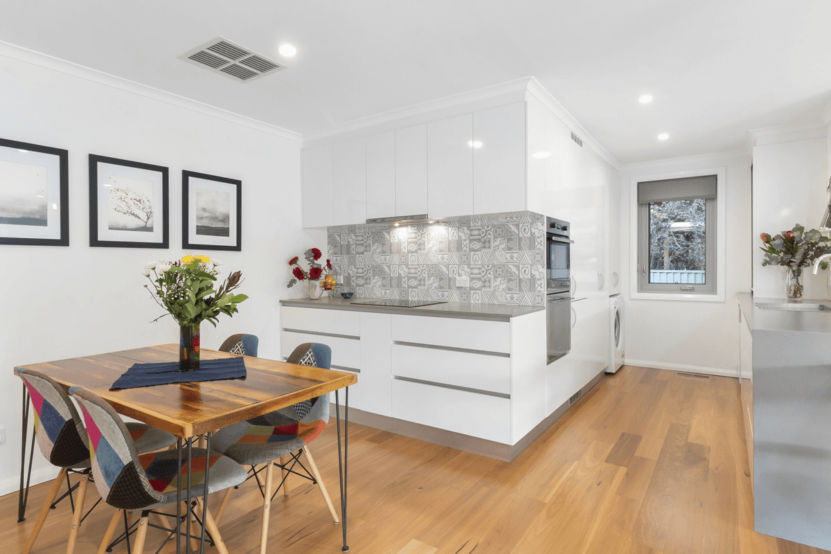 103 Walker Crescent, NARRABUNDAH, ACT 2604