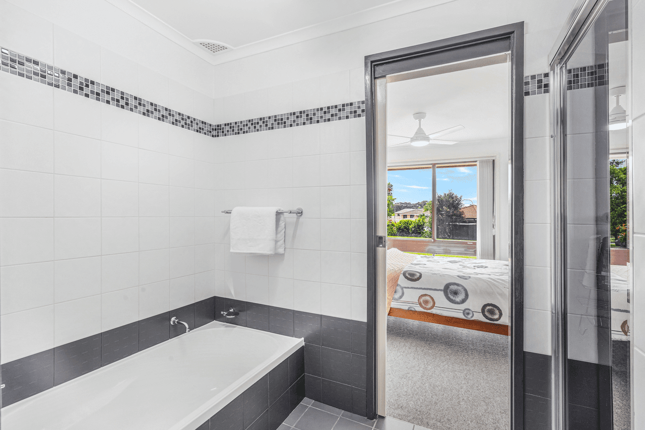 3/8 Thesiger Road, BONNYRIGG, NSW 2177