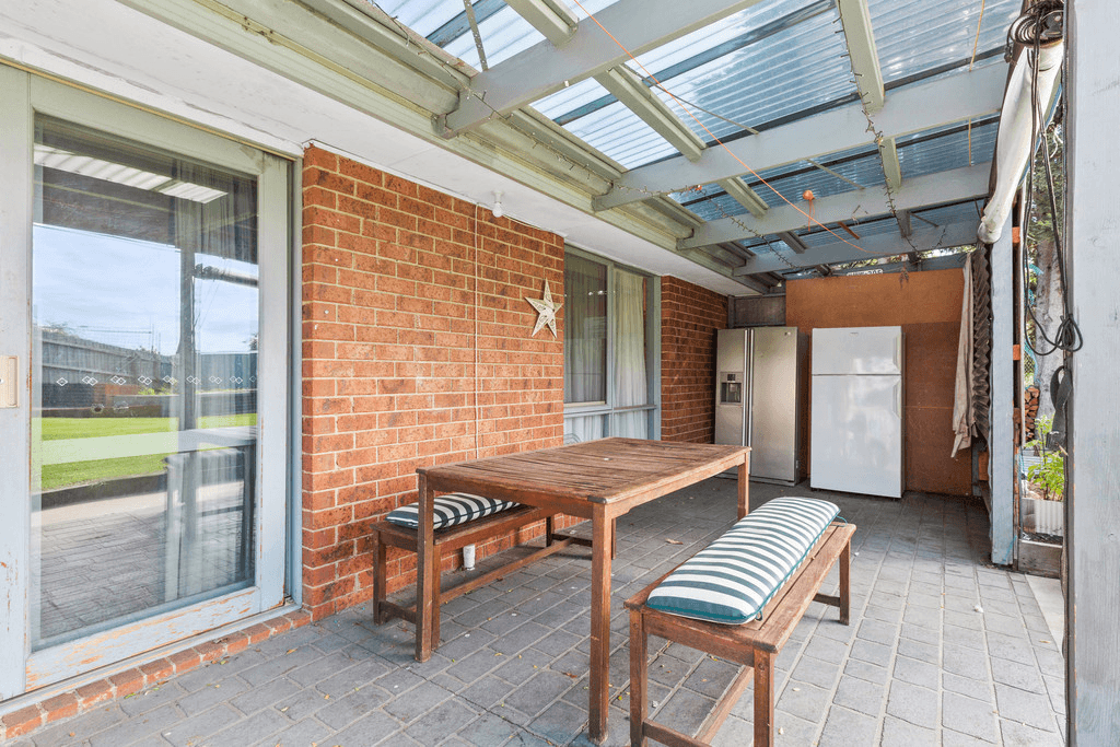 17 Newbury Court, CARRUM DOWNS, VIC 3201