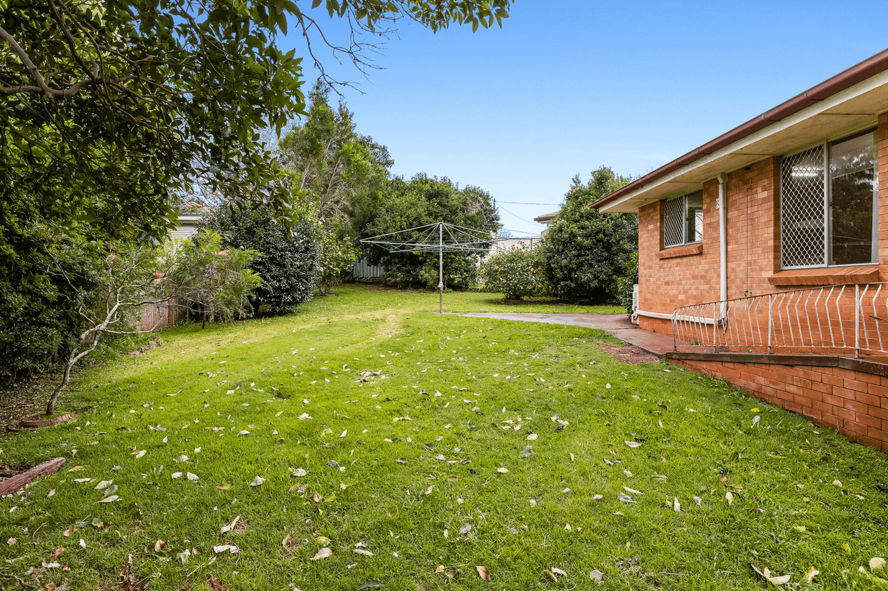 3 Batterbee Street, RANGEVILLE, QLD 4350