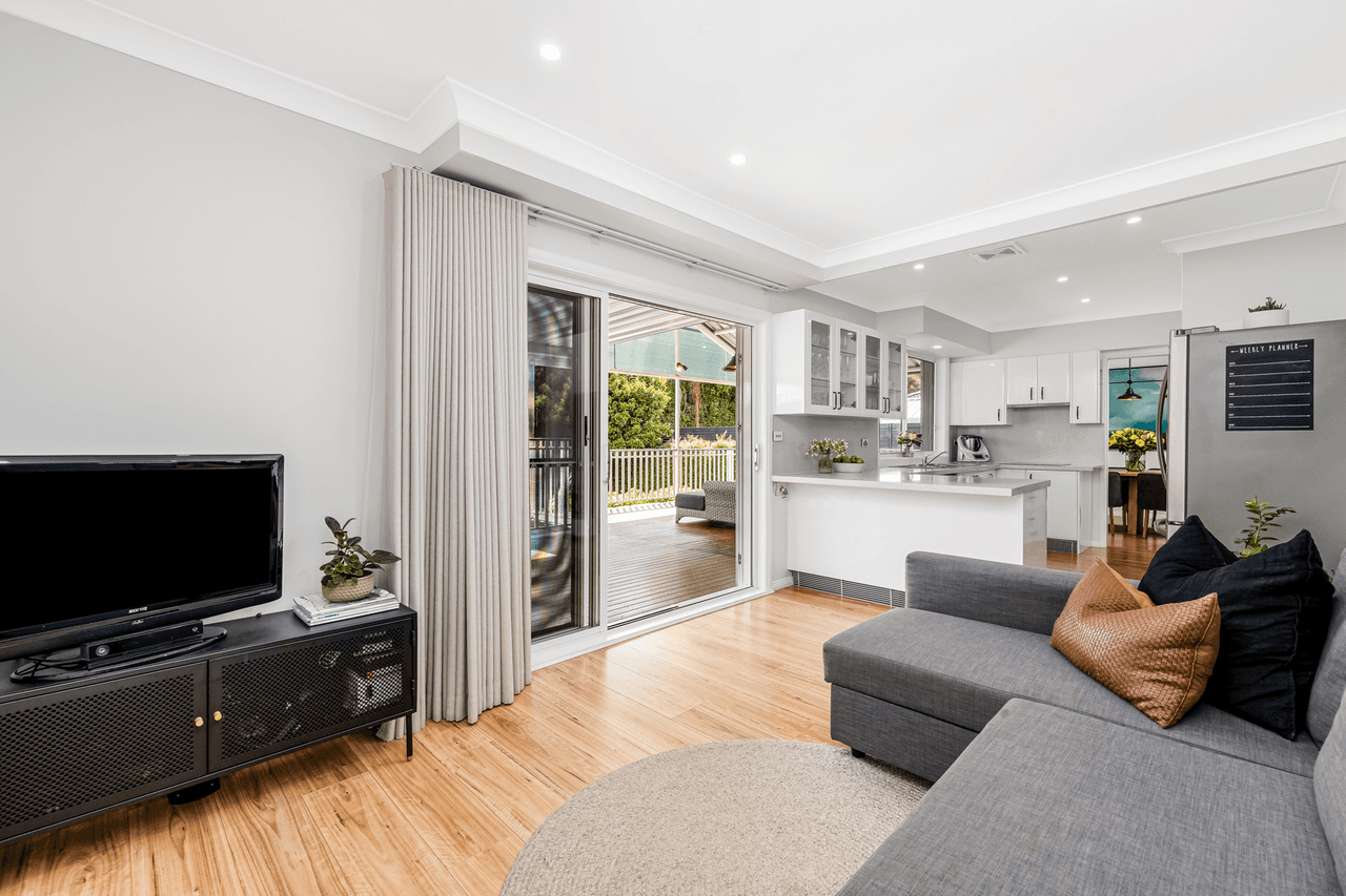 8 The Village Place, Dural, NSW 2158