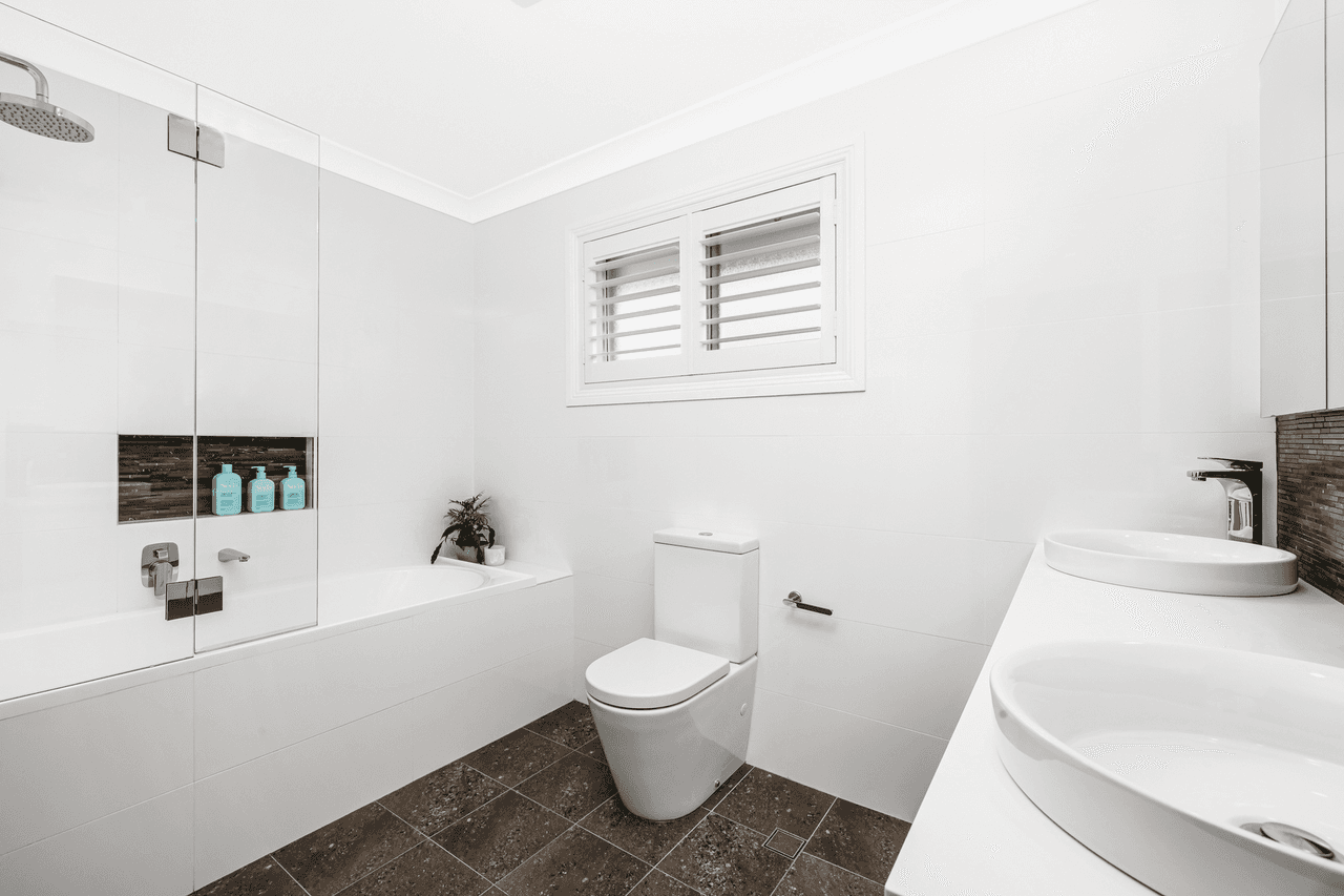 8 The Village Place, Dural, NSW 2158