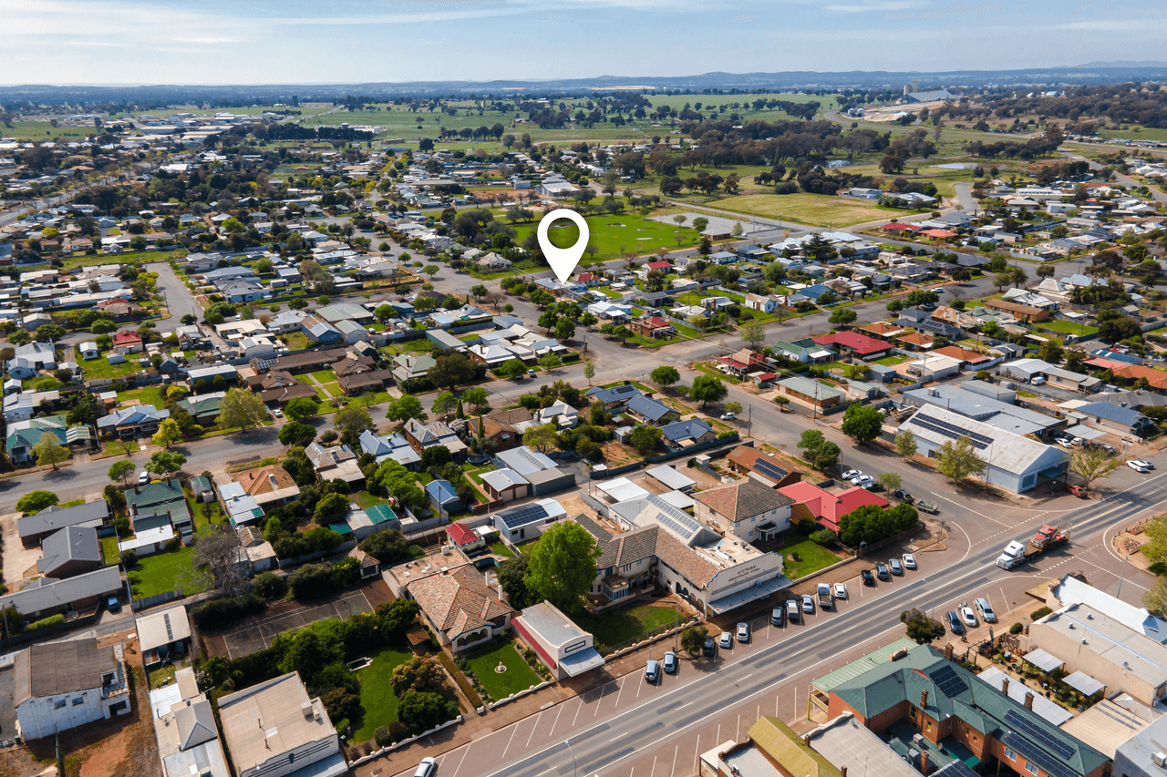 160 Aurora Street, TEMORA, NSW 2666