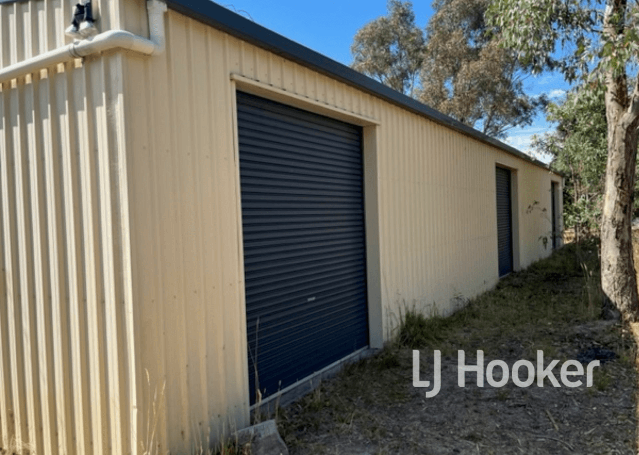 13 Nicholson Street, PYALONG, VIC 3521