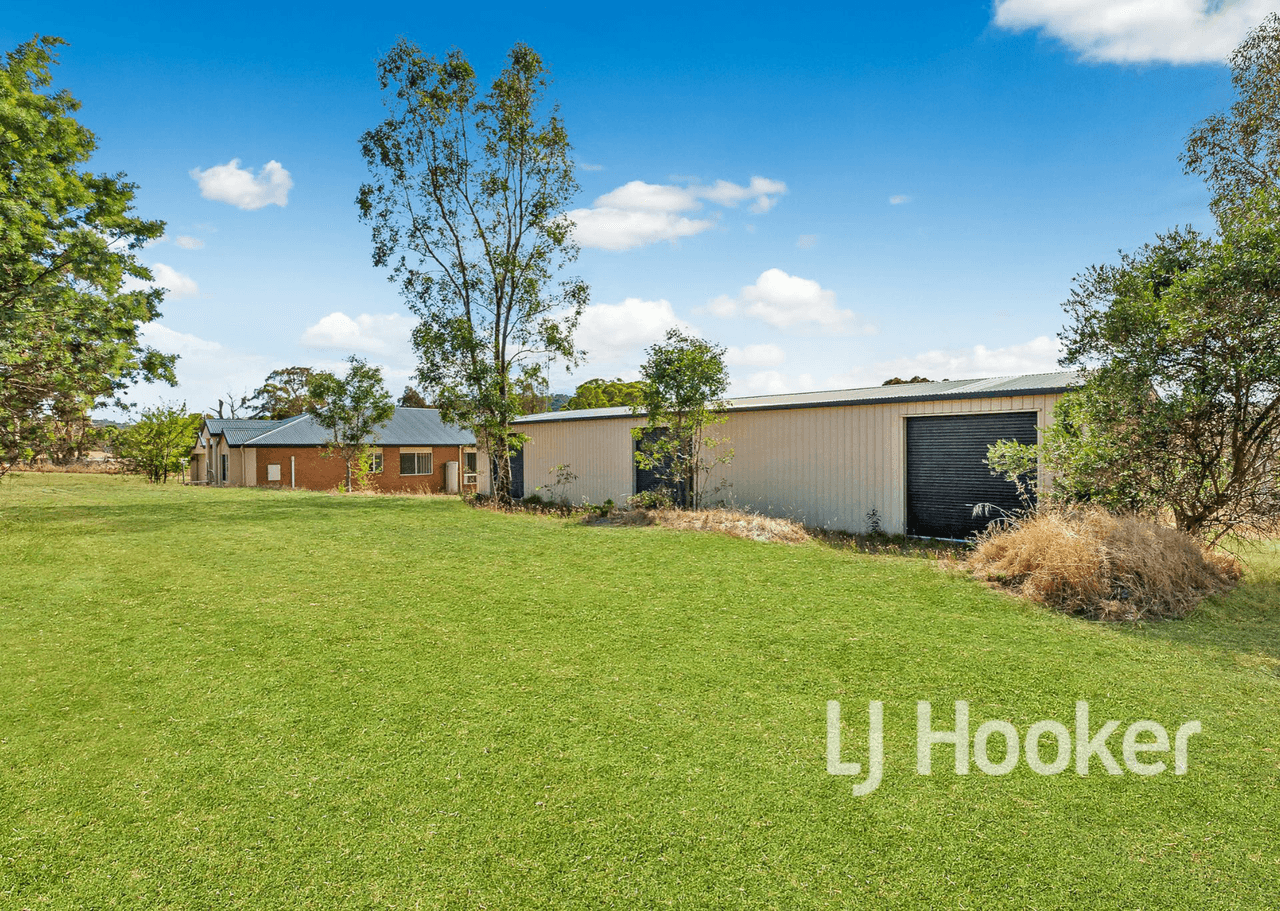 13 Nicholson Street, PYALONG, VIC 3521