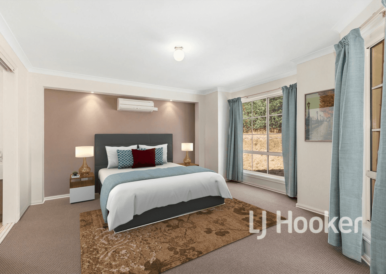 13 Nicholson Street, PYALONG, VIC 3521