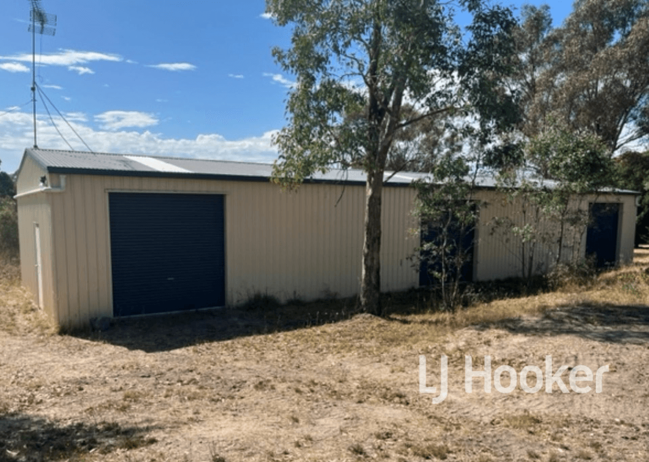 13 Nicholson Street, PYALONG, VIC 3521