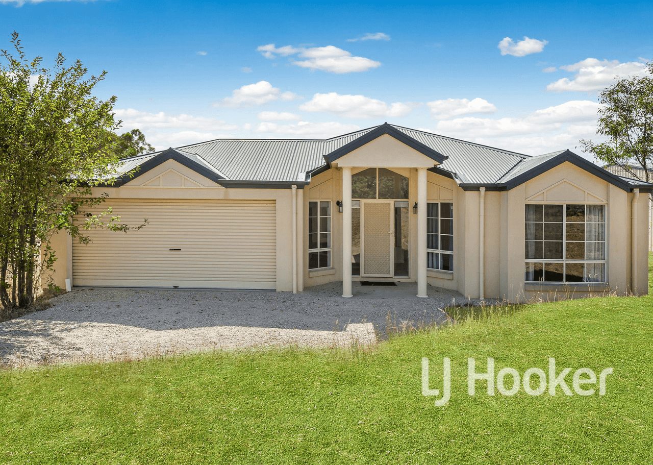 13 Nicholson Street, PYALONG, VIC 3521