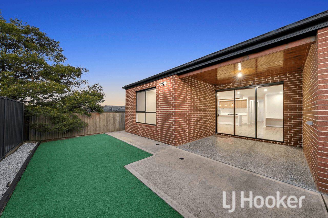 16 Appleberry Way, WALLAN, VIC 3756