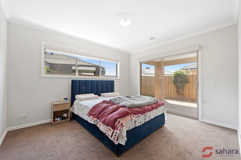 16 Gilderton Esplanade, AINTREE, VIC 3336