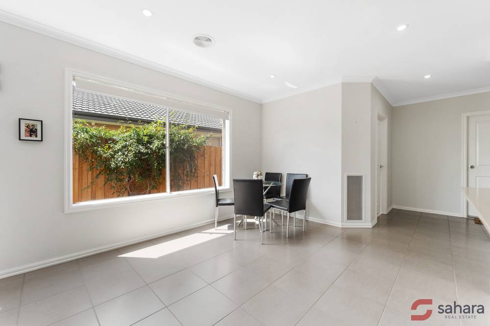 16 Gilderton Esplanade, AINTREE, VIC 3336