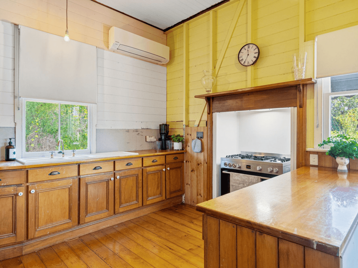 27 Thomas Street, Sadliers Crossing, QLD 4305