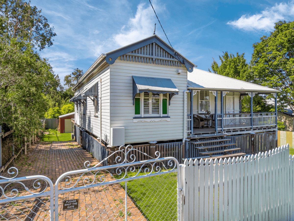 27 Thomas Street, Sadliers Crossing, QLD 4305