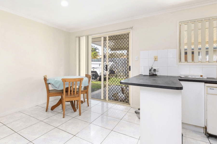 26 Emerald Park Way, URANGAN, QLD 4655