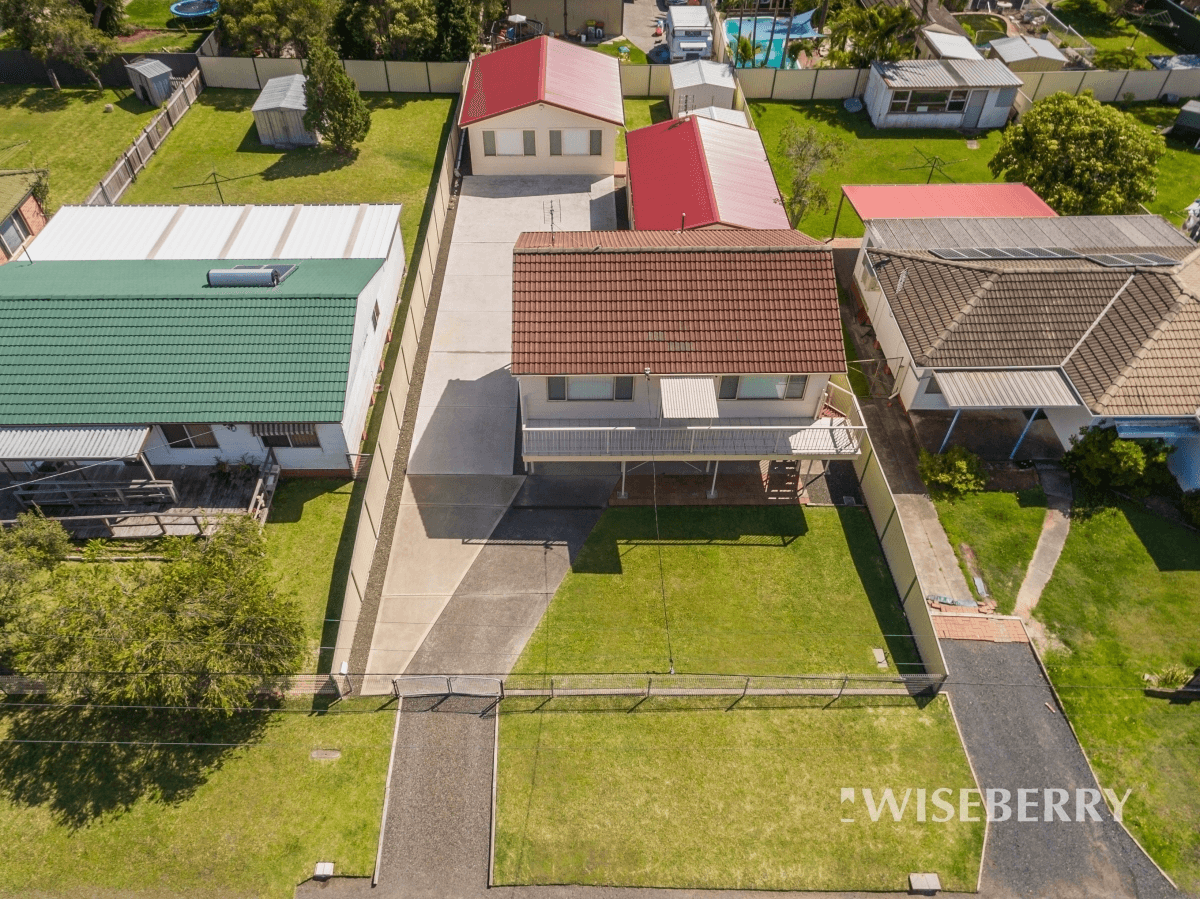 15 Koorana Avenue, Gorokan, NSW 2263