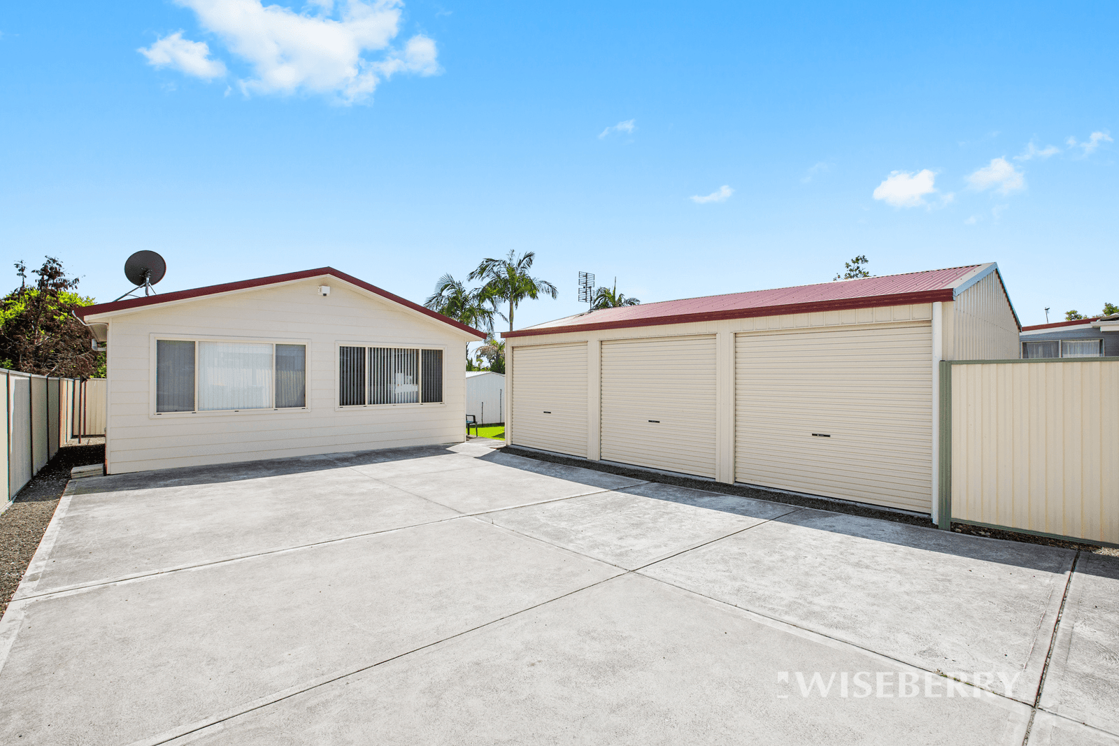 15 Koorana Avenue, Gorokan, NSW 2263