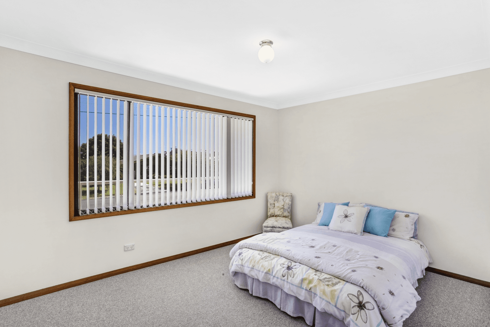 15 Koorana Avenue, Gorokan, NSW 2263