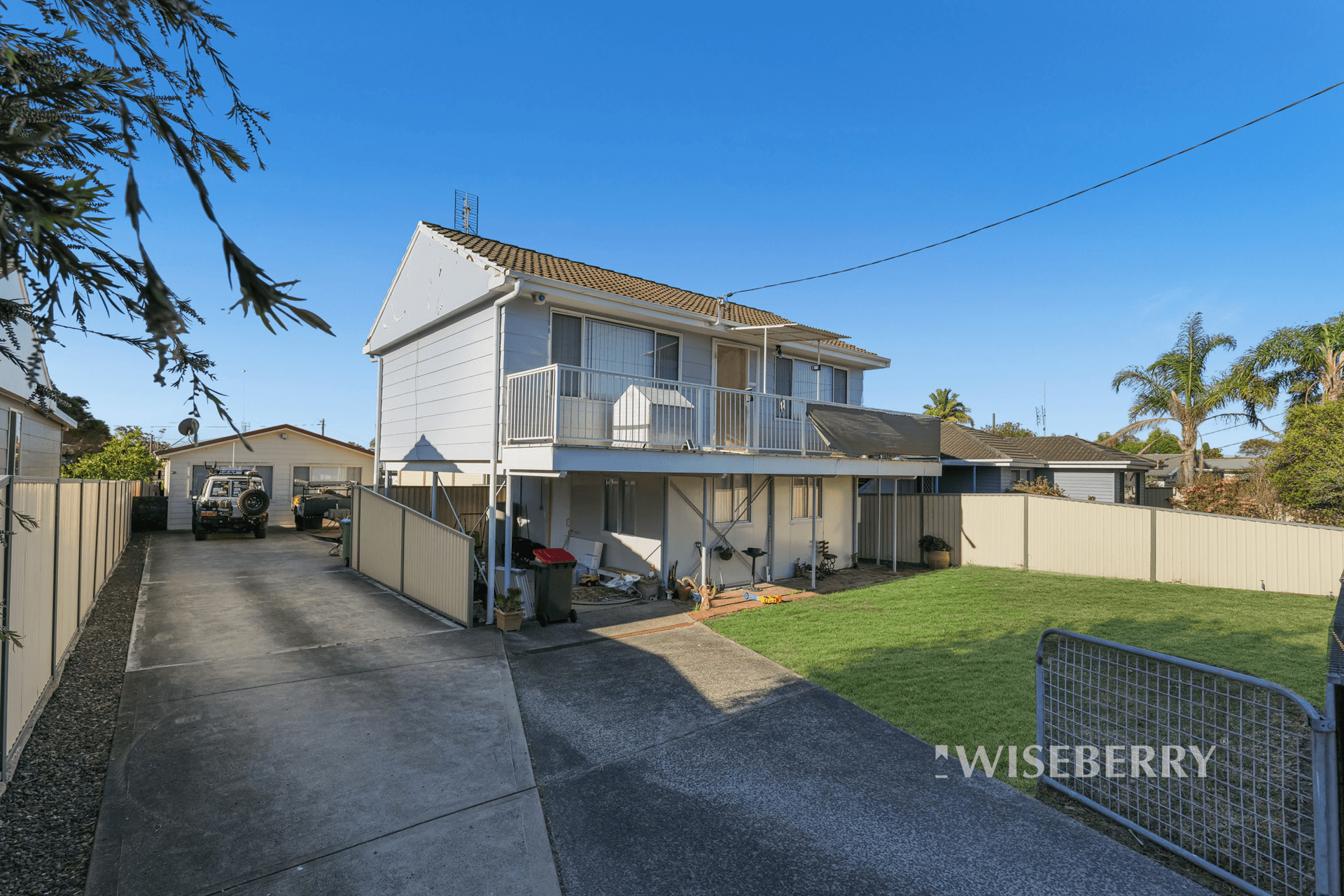 15 Koorana Avenue, Gorokan, NSW 2263