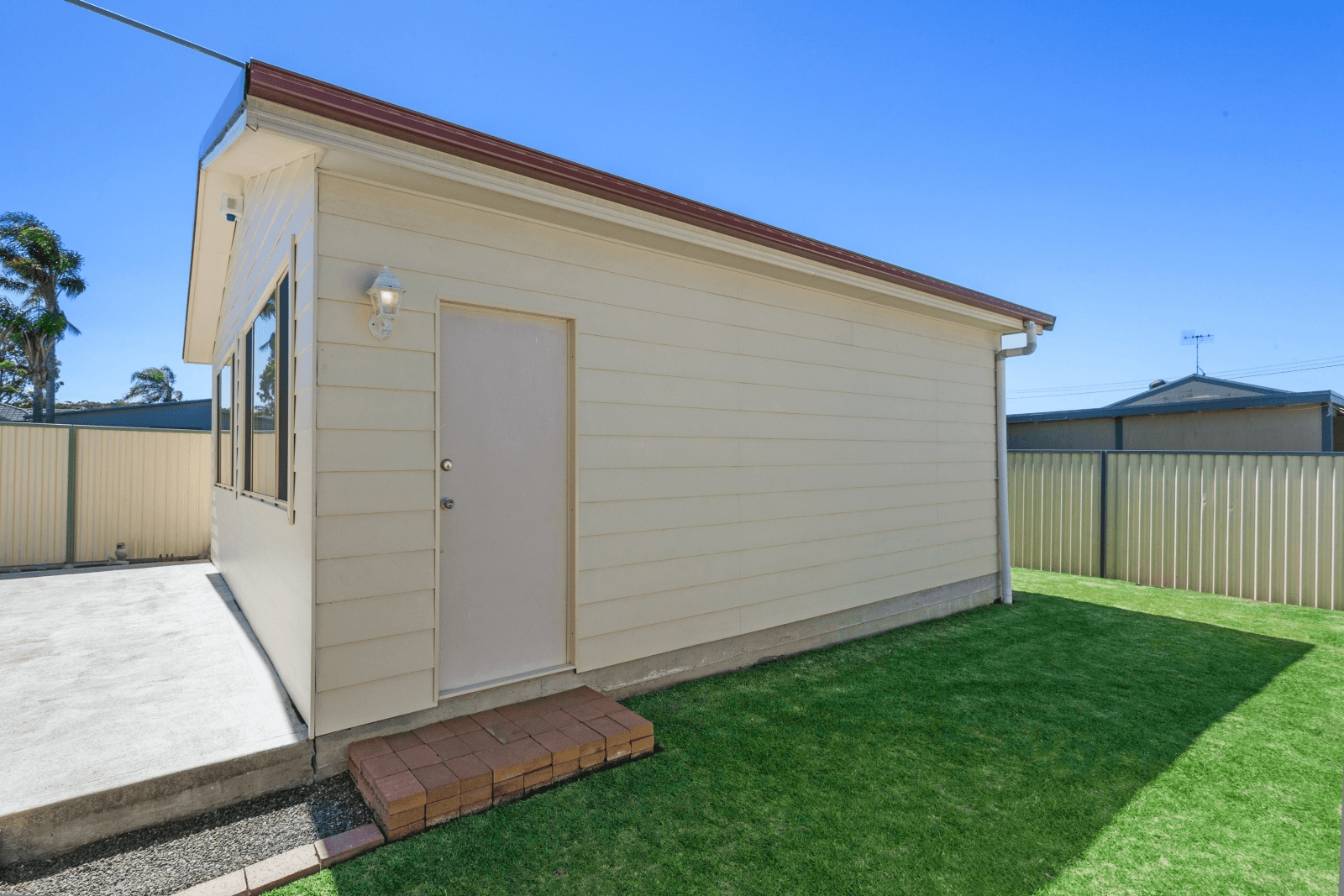 15 Koorana Avenue, Gorokan, NSW 2263