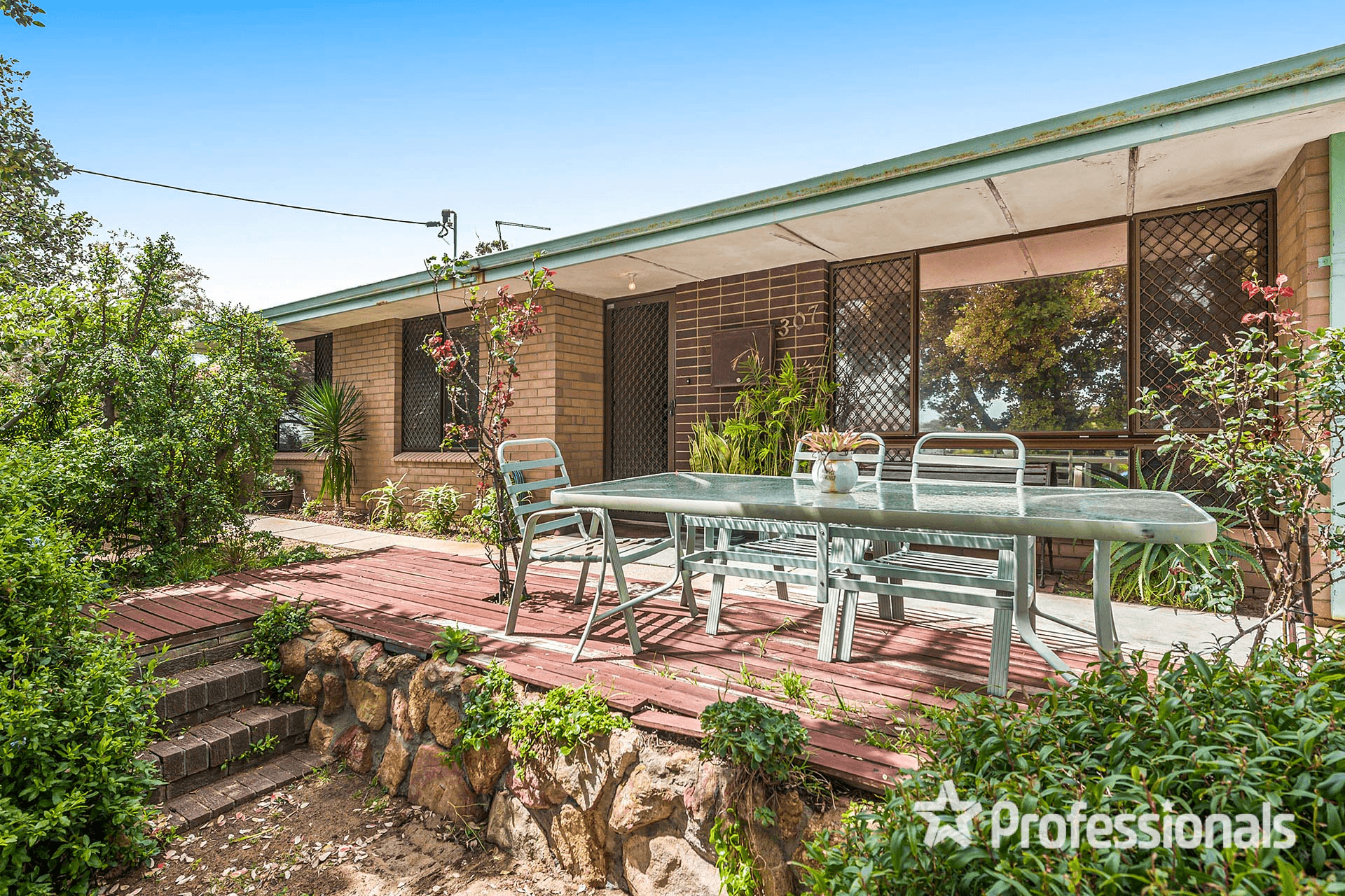 307 Camberwarra Drive, CRAIGIE, WA 6025