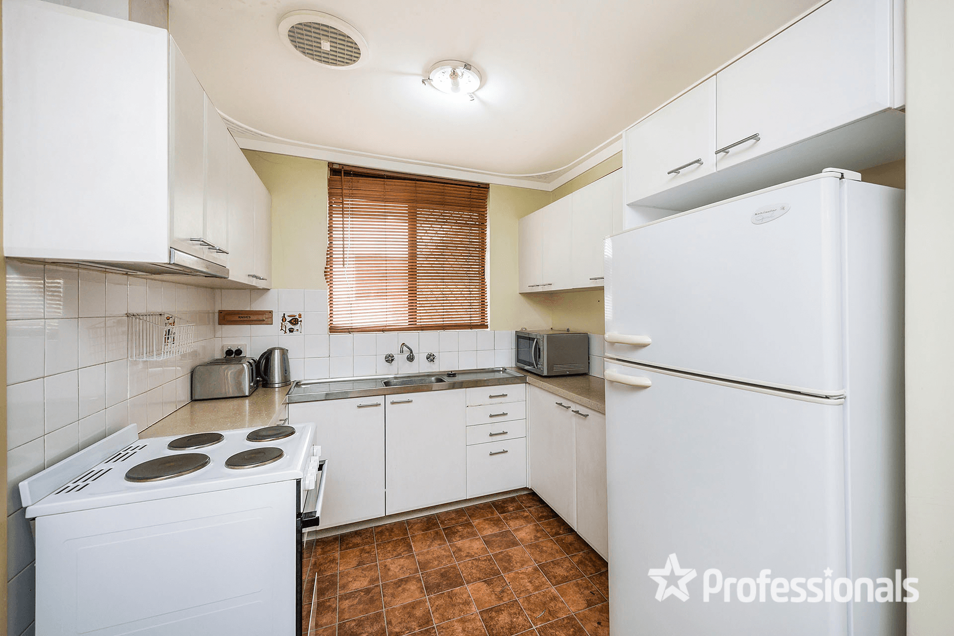 307 Camberwarra Drive, CRAIGIE, WA 6025