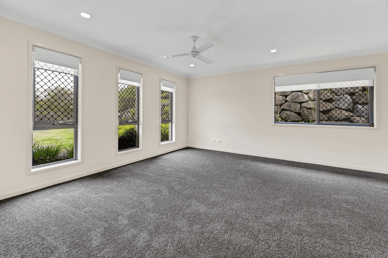 13 Angourie Crescent, PACIFIC PINES, QLD 4211