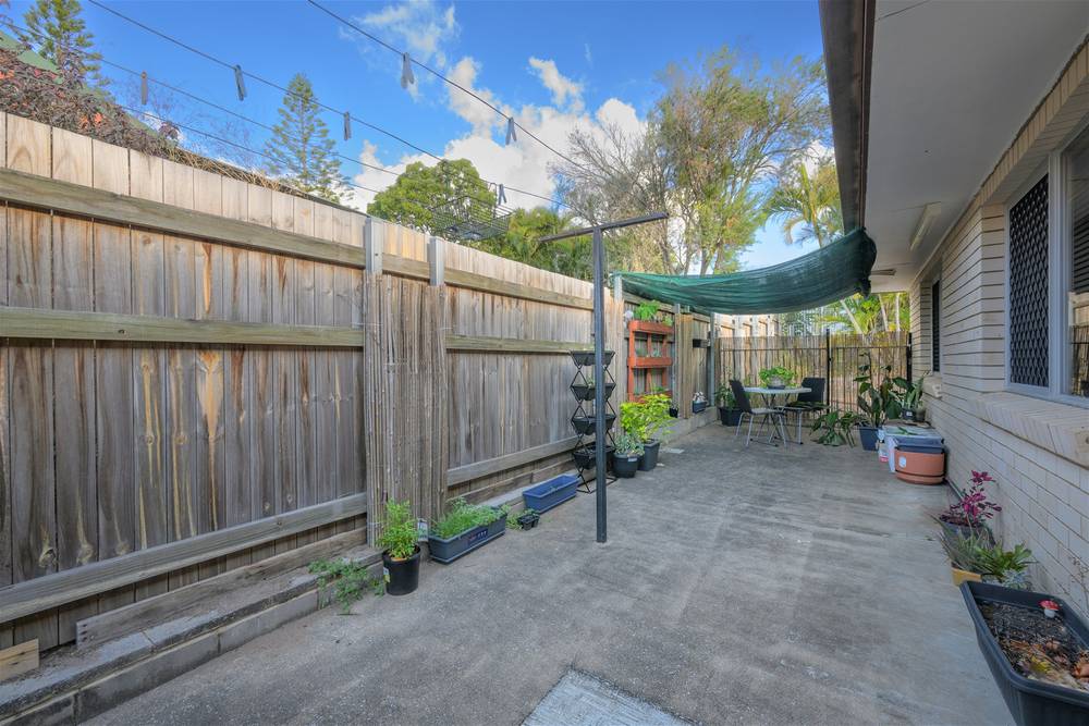 15 Carinya Drive, CLINTON, QLD 4680