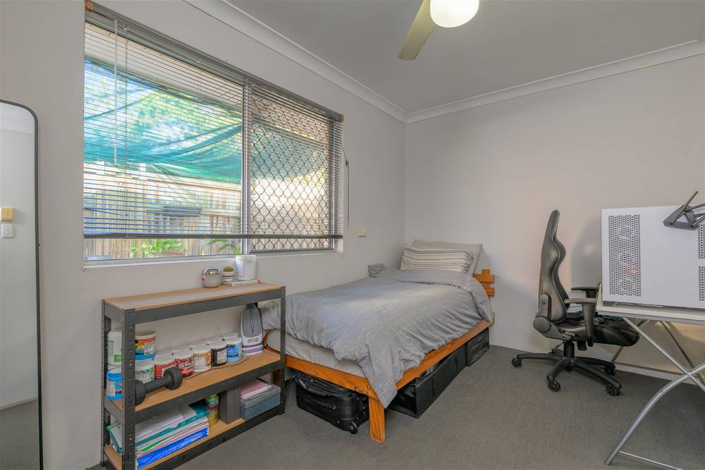 15 Carinya Drive, CLINTON, QLD 4680