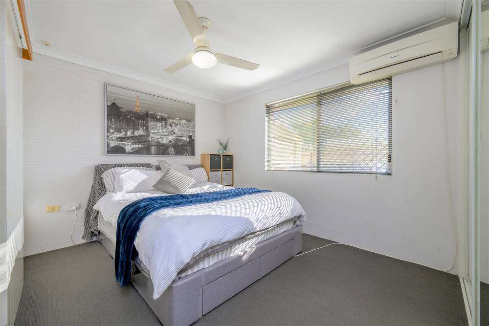 15 Carinya Drive, CLINTON, QLD 4680