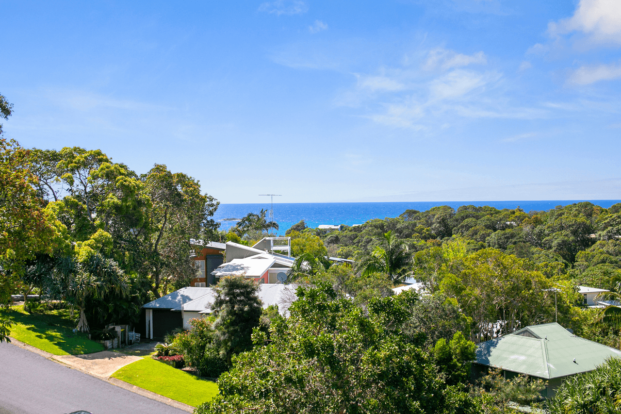 42 Cumming Parade, POINT LOOKOUT, QLD 4183
