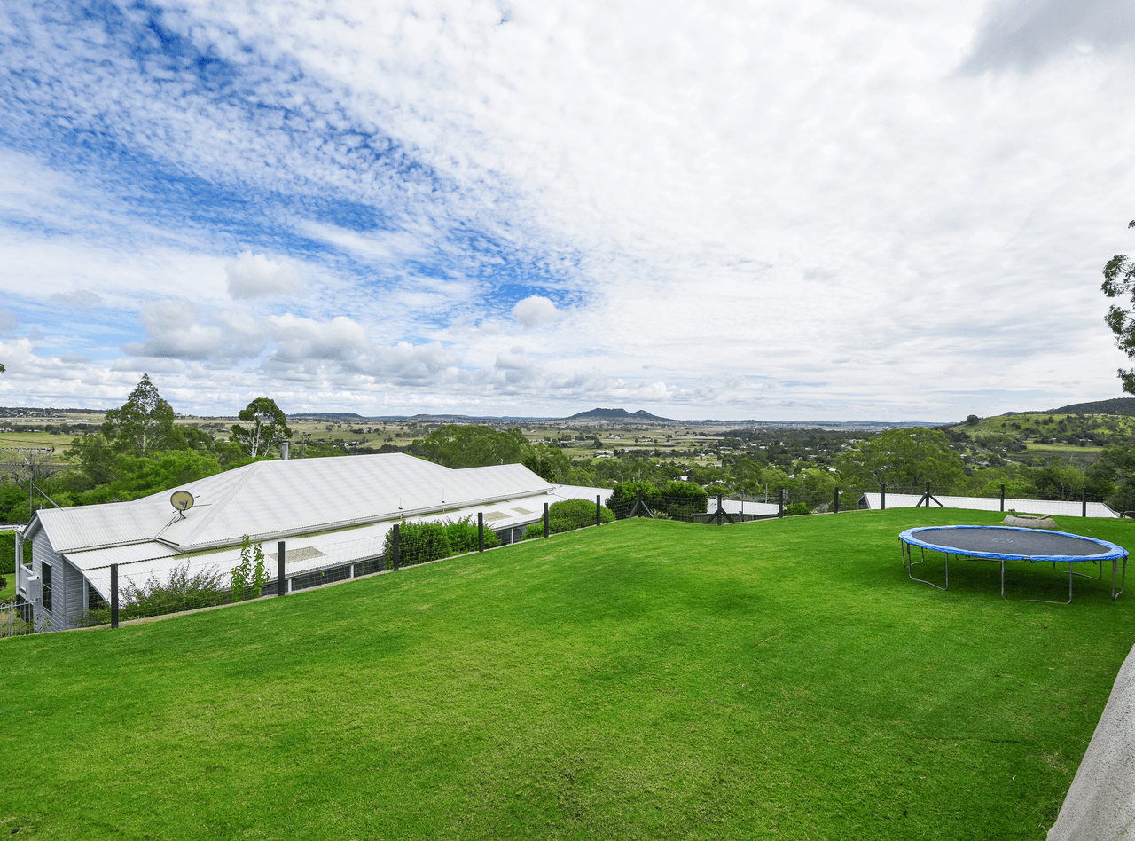 5 Scenic Court, GOWRIE JUNCTION, QLD 4352