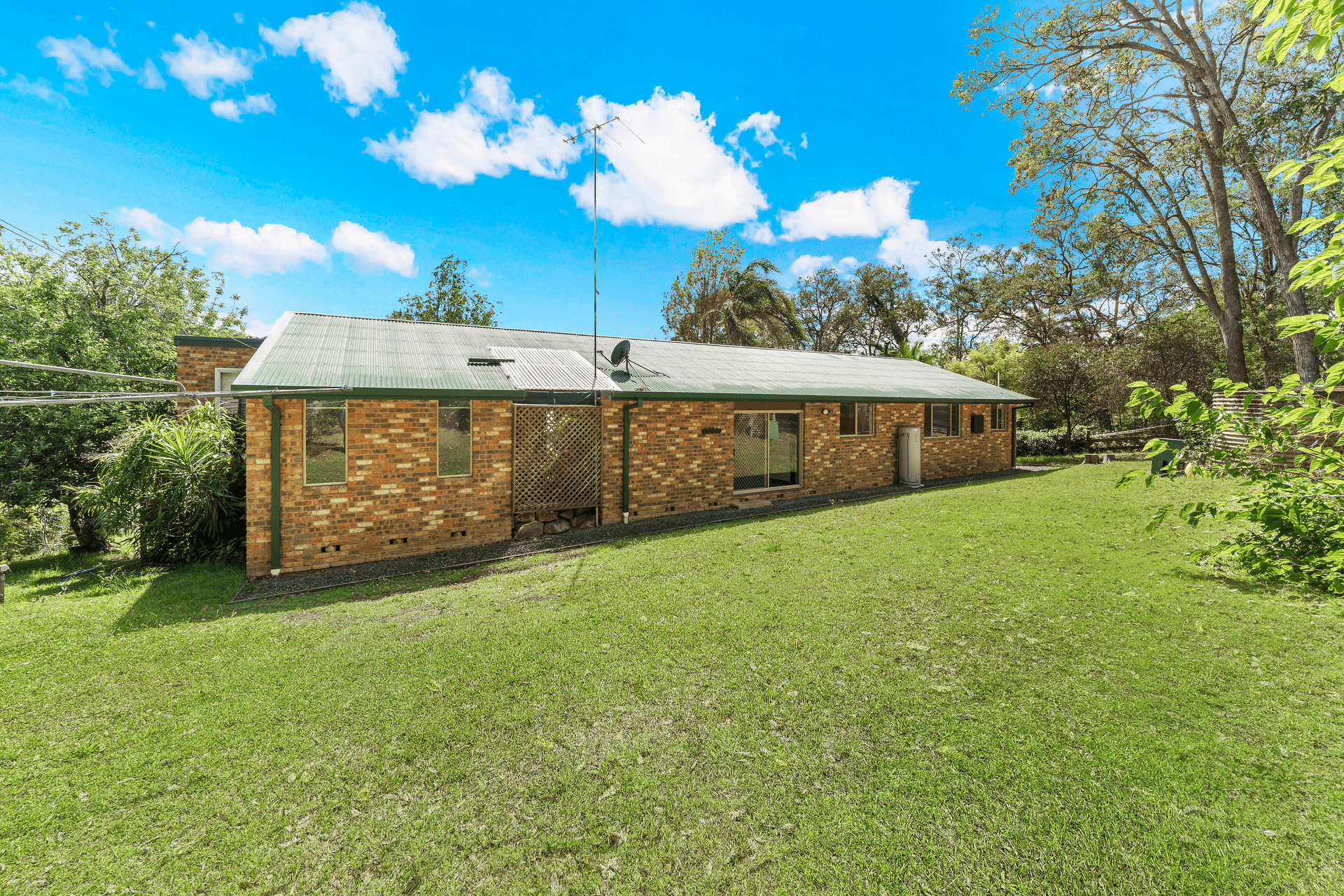 13 Bumble Hill Road, Yarramalong, NSW 2259