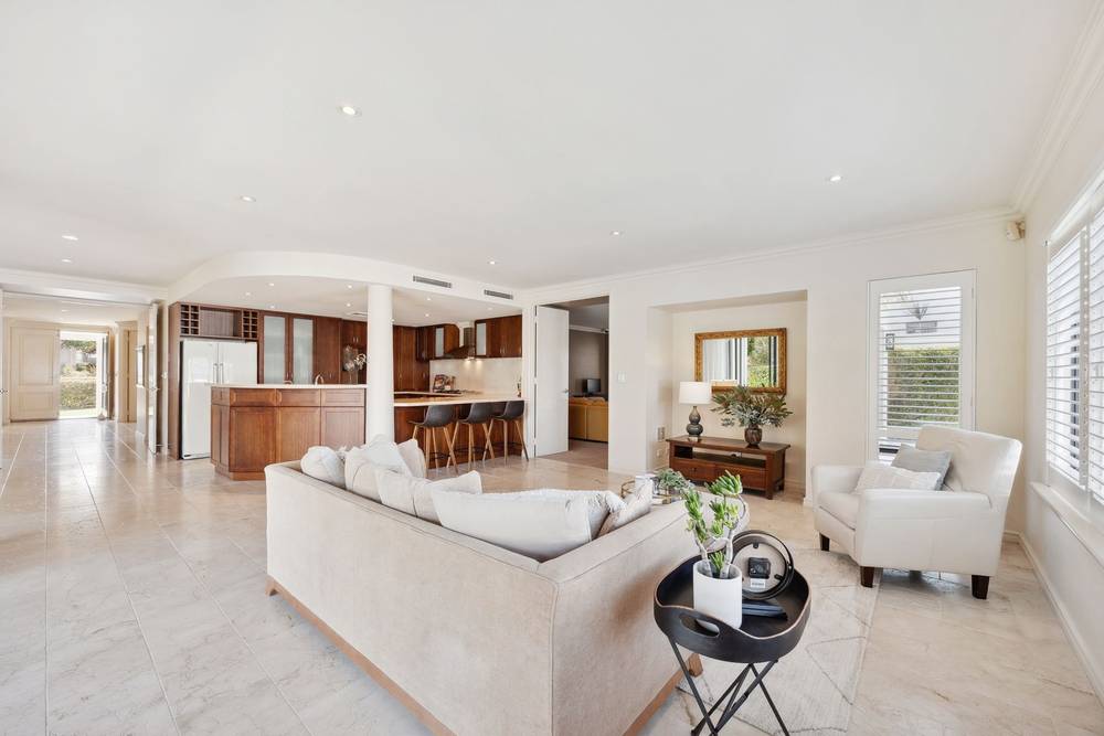 35 Van Kleef Circuit, Mount Claremont, WA 6010