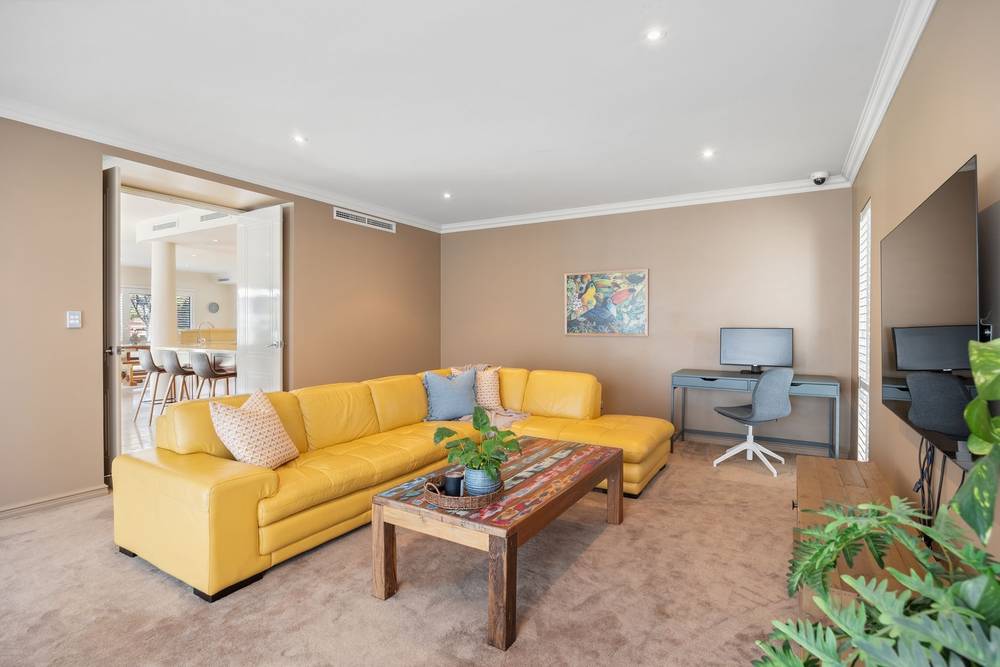 35 Van Kleef Circuit, Mount Claremont, WA 6010