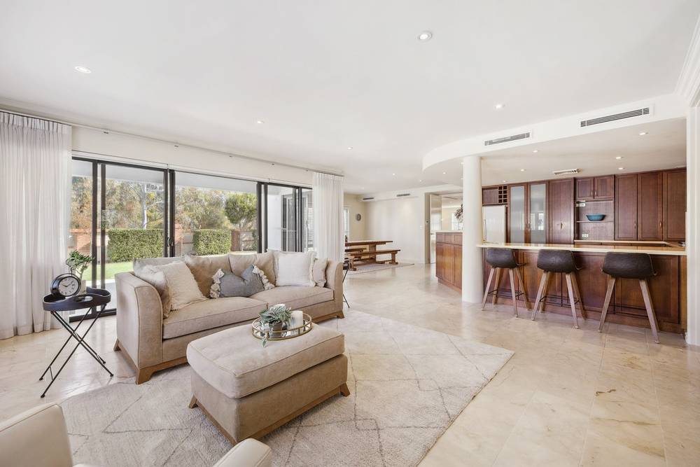 35 Van Kleef Circuit, Mount Claremont, WA 6010
