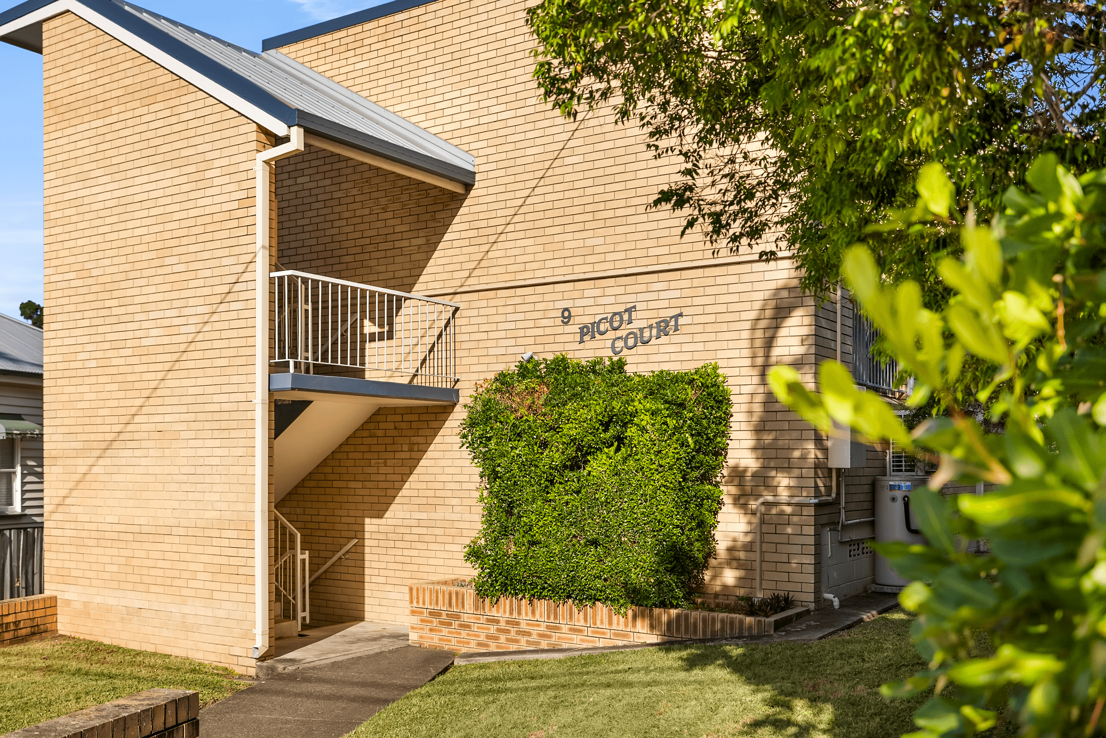 2/9 Picot Street, KELVIN GROVE, QLD 4059