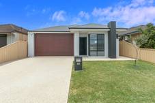 40 Middle Parkway, Canning Vale, WA 6155