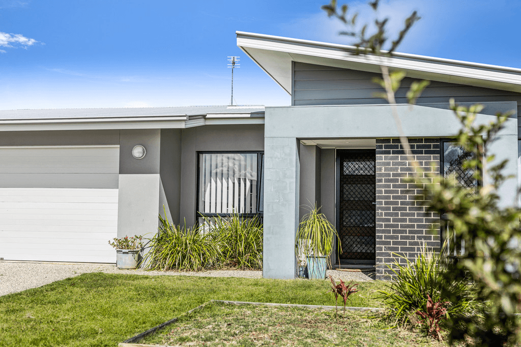 8 Mia Street, WYREEMA, QLD 4352