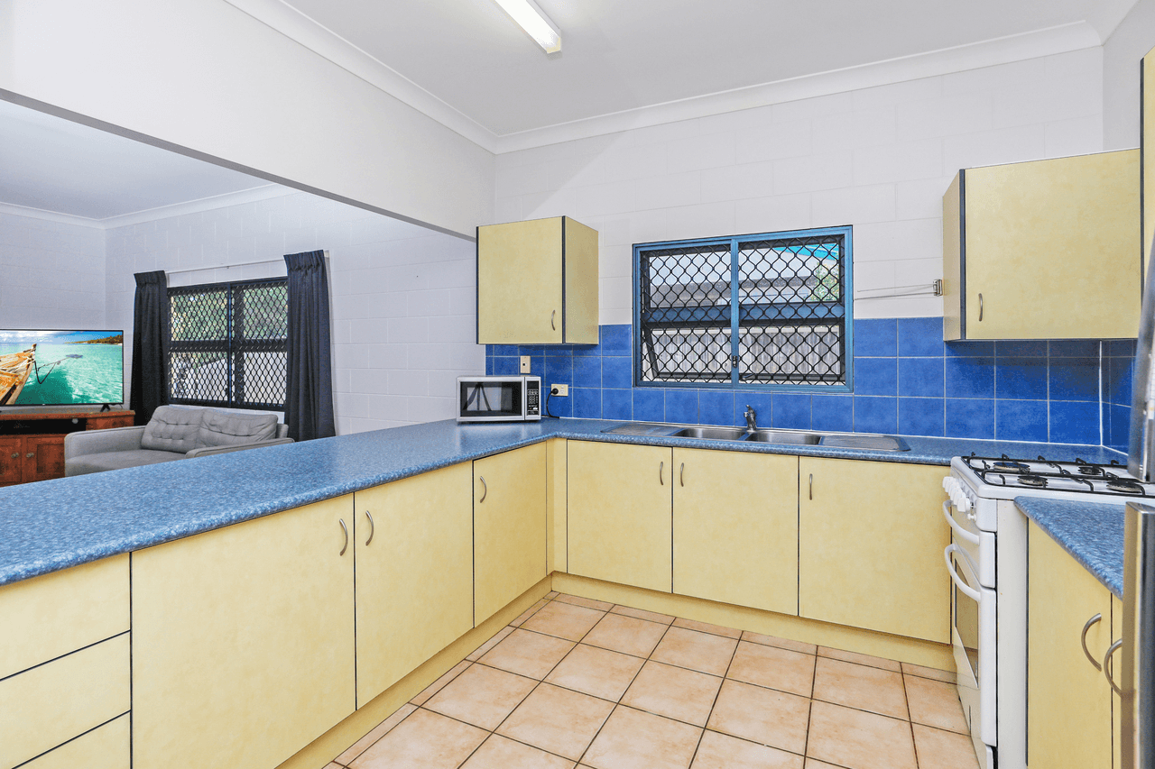 23 Sidlaw Street, SMITHFIELD, QLD 4878