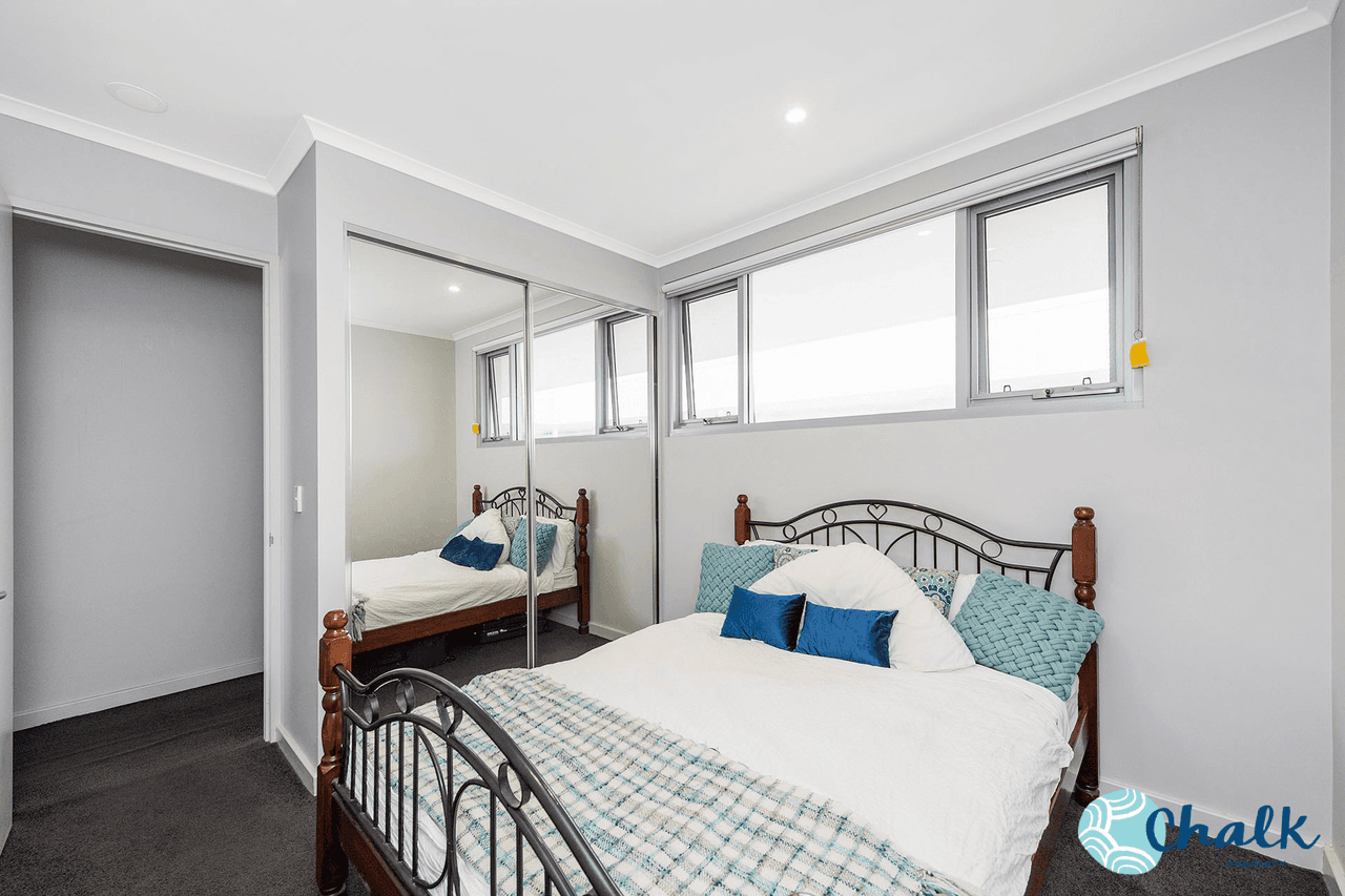 64/24 Flinders Lane, ROCKINGHAM, WA 6168