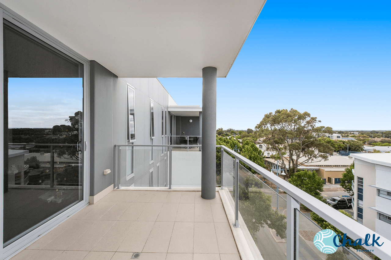 64/24 Flinders Lane, ROCKINGHAM, WA 6168