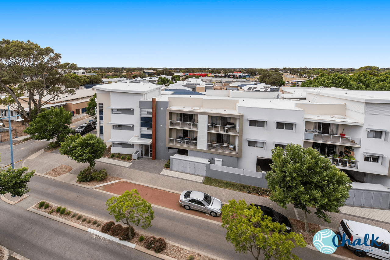 64/24 Flinders Lane, ROCKINGHAM, WA 6168