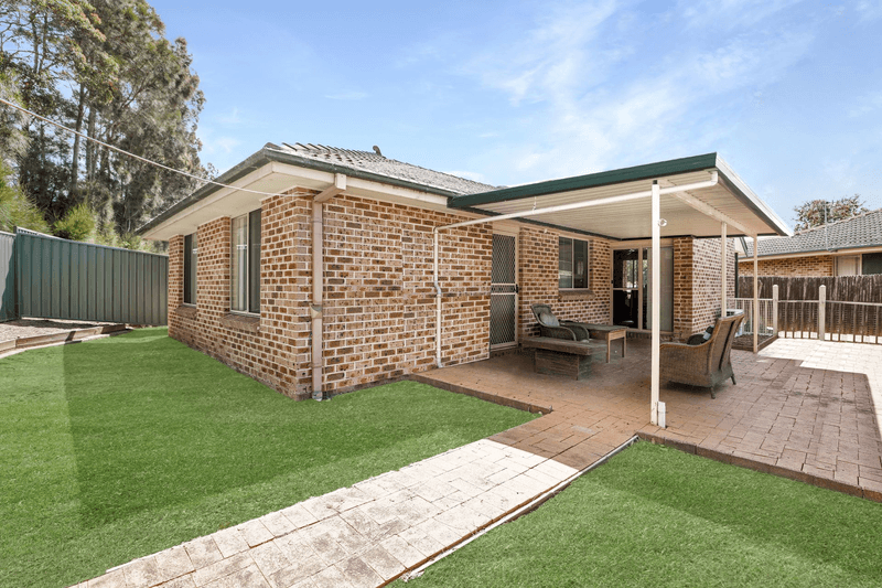 8A MacIntyre Street, Bateau Bay, NSW 2261