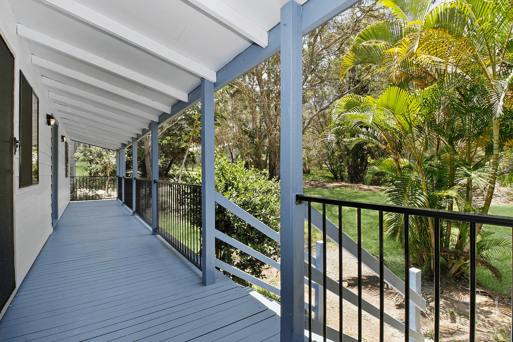 24 Inlet Avenue, RUSSELL ISLAND, QLD 4184