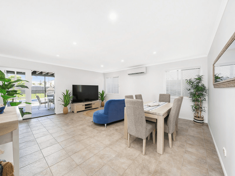 4 Thomas Street, Clontarf, QLD 4019