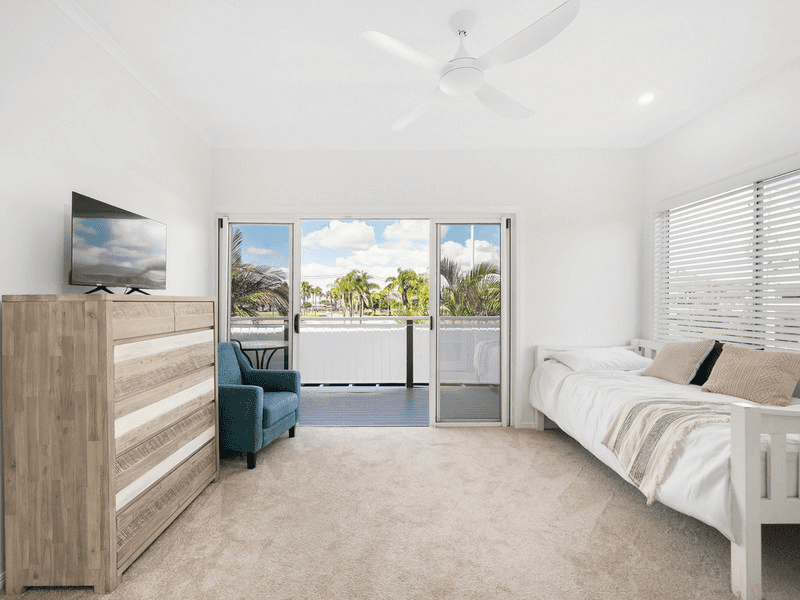 4 Thomas Street, Clontarf, QLD 4019