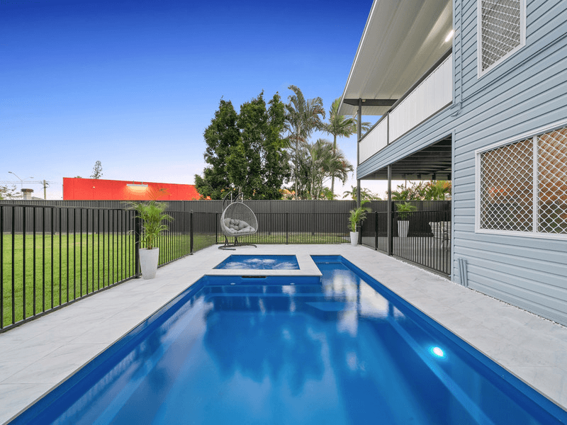 4 Thomas Street, Clontarf, QLD 4019