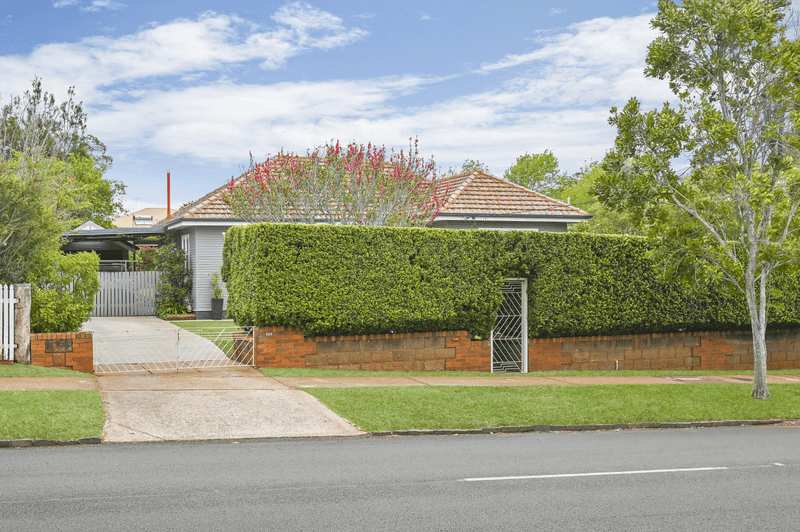 188 South St, Centenary Heights, QLD 4350